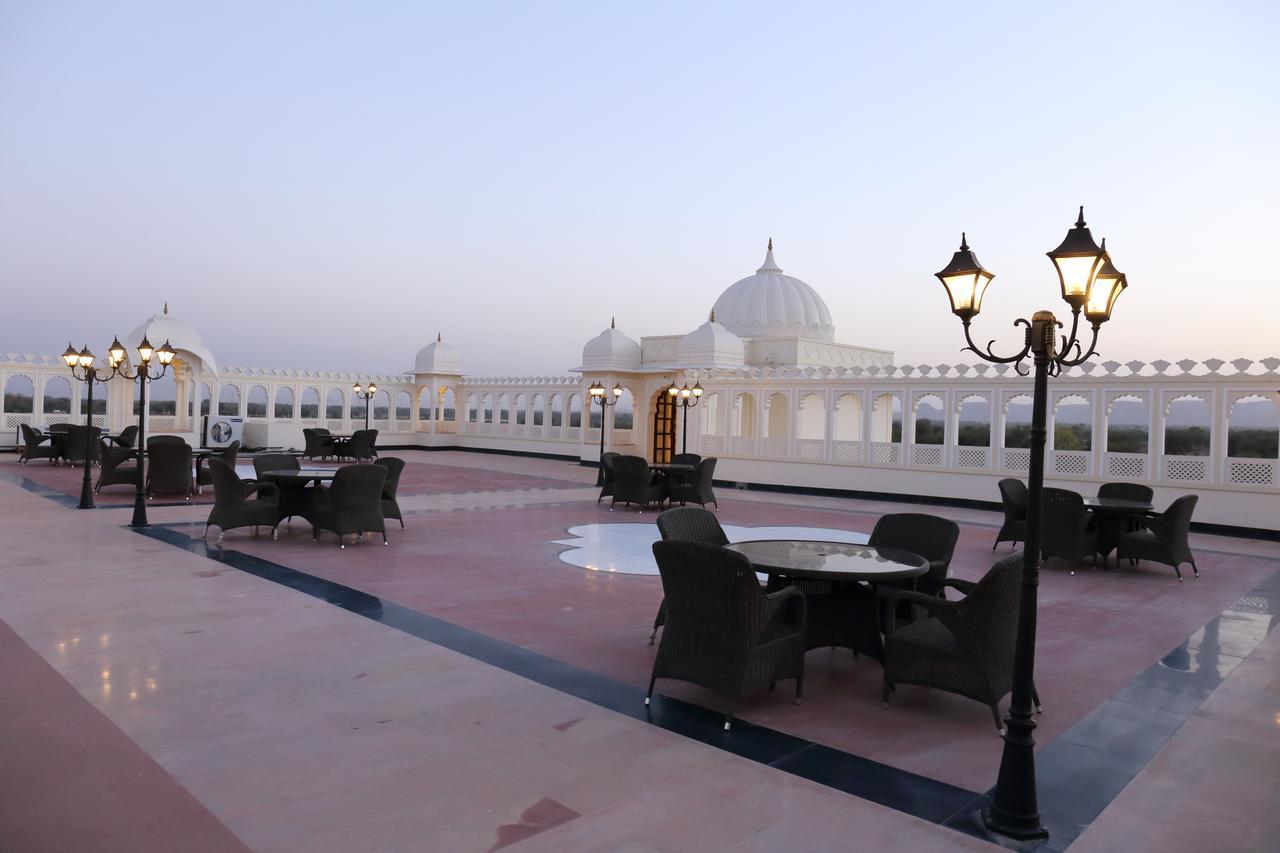 Laxmi Palace Dausa Exteriér fotografie