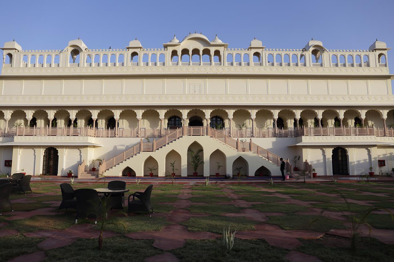 Laxmi Palace Dausa Exteriér fotografie